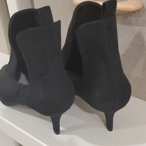 H&M slip on black suede booties - Picture 4 of 6